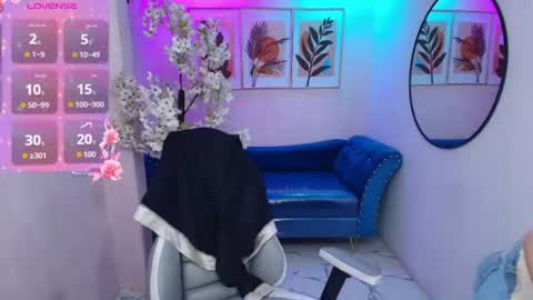 Snapshot of kiitty__meow chatting on July 12, 12:40 pm Kitty online show from July 12, 12:40 pm