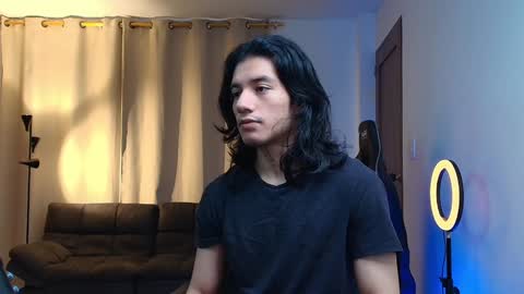 Snapshot of kikeruiz_19 chatting on January 5, 3:23 pm kikeruiz 19 online show from January 5, 3:23 pm