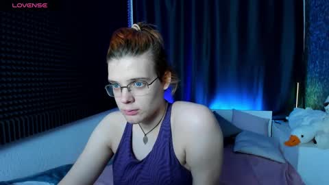Snapshot of kiki_krash chatting on December 25, 10:06 am Kiki online show from December 25, 10:06 am