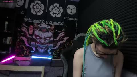 Snapshot of kiki_krash chatting on September 17, 10:06 am Kiki online show from September 17, 10:06 am