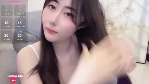 Snapshot of kiki_loveu chatting on May 19, 7:37 am kiki_loveu online show from May 19, 7:37 am