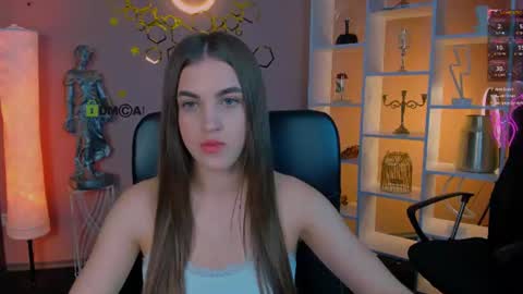 Snapshot of kiki_swan chatting on June 30, 12:28 pm kiki_swan online show from June 30, 12:28 pm