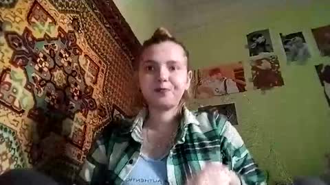 Snapshot of kikibang_ chatting on October 31, 8:26 am kikibang_ online show from October 31, 8:26 am