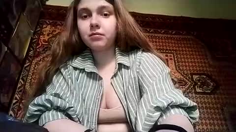 Snapshot of kikibang_ chatting on February 4, 8:53 am kikibang_ online show from February 4, 8:53 am