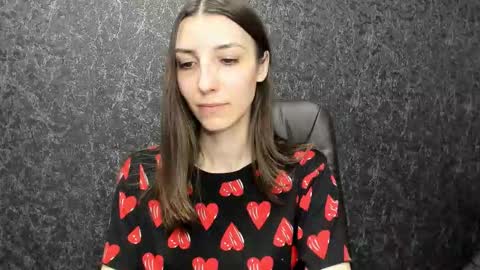 Snapshot of kikies_ chatting on September 12, 4:40 pm Mika and Miranda online show from September 12, 4:40 pm