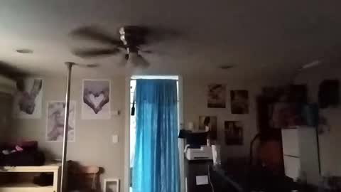 kikilovespartylights online show from January 17, 4:57 pm