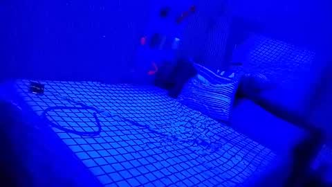 kikilovespartylights online show from October 5, 4:22 am