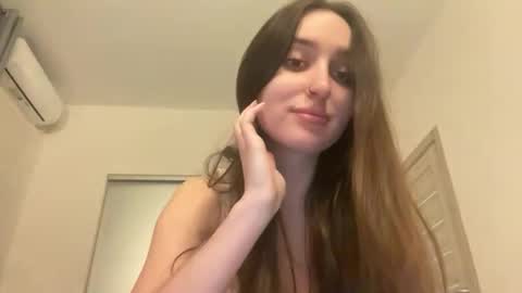 Snapshot of kikkymii chatting on March 8, 4:22 pm Kikky online show from March 8, 4:22 pm