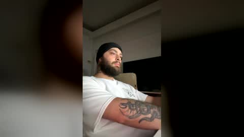 killerbeexxx online show from June 4, 11:38 am