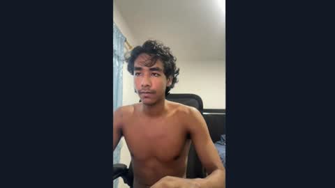 Snapshot of kilyam_haasland chatting on June 13, 4:05 pm kilyam_haasland online show from June 13, 4:05 pm