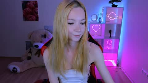 kim_boyd online show from January 25, 12:05 pm