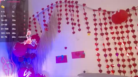 Snapshot of kim_brown2 chatting on February 14, 2:41 am Kim Follow me please online show from February 14, 2:41 am