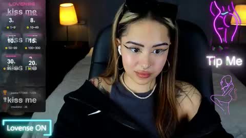 Kim online show from November 28, 9:12 am