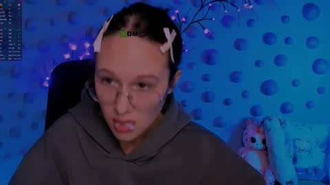 kim_classy online show from December 18, 8:26 pm