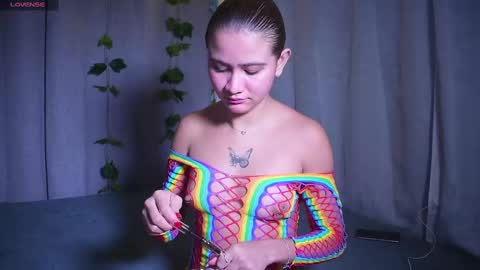 Snapshot of kim_dolls1823 chatting on December 2, 1:24 pm ISABELLA 3 online show from December 2, 1:24 pm