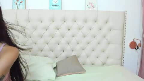 Snapshot of kim_eli chatting on January 11, 7:27 pm kim_eli online show from January 11, 7:27 pm