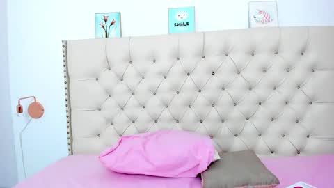 Snapshot of kim_eli chatting on January 13, 7:42 pm kim_eli online show from January 13, 7:42 pm