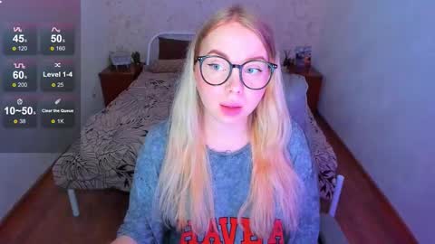 Snapshot of kim_girl_next_door chatting on February 16, 12:56 pm KIM online show from February 16, 12:56 pm