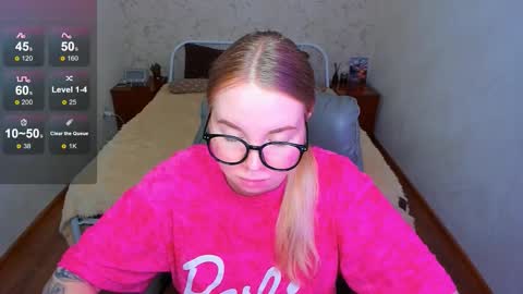 Snapshot of kim_girl_next_door chatting on February 27, 3:34 pm KIM online show from February 27, 3:34 pm