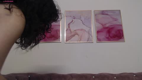 Snapshot of kim_lennon chatting on January 25, 11:13 am K I M online show from January 25, 11:13 am