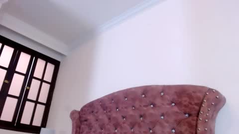 Snapshot of kim_lennon chatting on February 24, 1:10 pm K I M online show from February 24, 1:10 pm