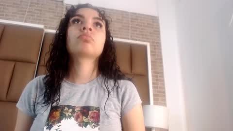 Snapshot of kim_lennon chatting on February 27, 2:00 pm K I M online show from February 27, 2:00 pm
