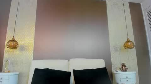 Snapshot of kim_lennon chatting on October 12, 11:42 am K I M online show from October 12, 11:42 am