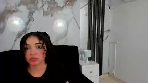 Snapshot of kim_lennon chatting on October 17, 1:14 pm K I M online show from October 17, 1:14 pm