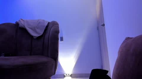 Kim Murphy online show from April 20, 11:02 am