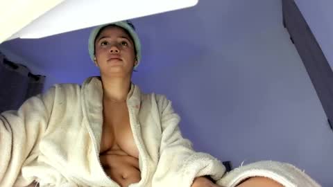 Kim Murphy online show from April 22, 11:01 am