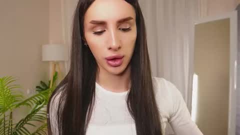 Kim Oberlin online show from December 3, 4:16 pm