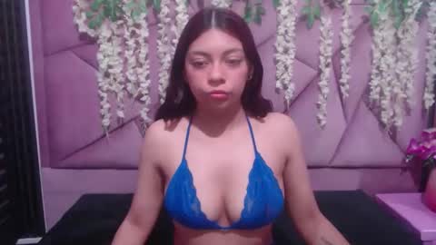 kim_sweet_69 online show from November 22, 12:15 pm