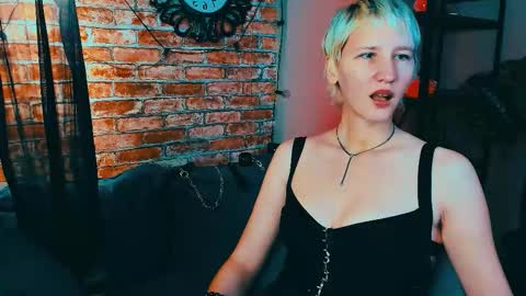 Snapshot of kim_waite chatting on October 19, 12:28 pm Kim online show from October 19, 12:28 pm