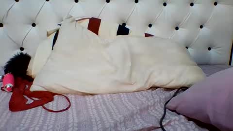 Kim online show from February 24, 9:07 am