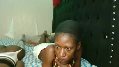 Snapshot of kimberly_chloe chatting on February 27, 4:56 am Kimberly online show from February 27, 4:56 am