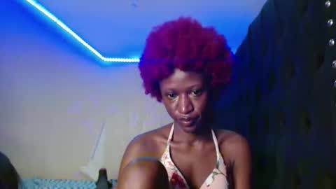 Snapshot of kimberly_chloe chatting on February 28, 11:06 pm Kimberly online show from February 28, 11:06 pm