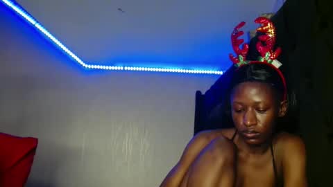 Snapshot of kimberly_chloe chatting on March 7, 3:42 pm Kimberly online show from March 7, 3:42 pm