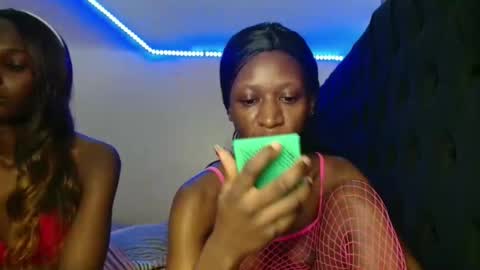 Snapshot of kimberly_chloe chatting on March 8, 3:16 pm Kimberly online show from March 8, 3:16 pm