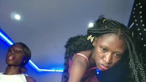 Snapshot of kimberly_chloe chatting on March 21, 10:24 pm Kimberly online show from March 21, 10:24 pm