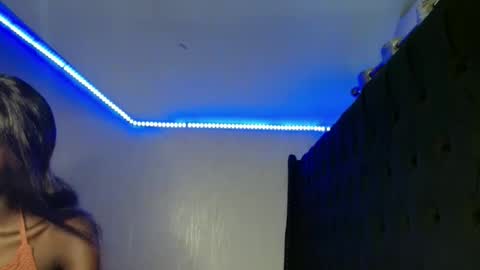 Snapshot of kimberly_chloe chatting on April 13, 3:17 pm Kimberly online show from April 13, 3:17 pm