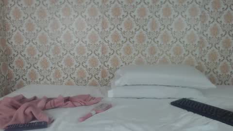Snapshot of kimberly_perez__ chatting on January 19, 11:00 pm Kimberly online show from January 19, 11:00 pm