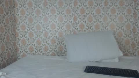 Snapshot of kimberly_perez__ chatting on February 7, 9:37 pm Kimberly online show from February 7, 9:37 pm