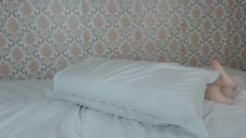 Snapshot of kimberly_perez__ chatting on February 10, 2:08 am Kimberly online show from February 10, 2:08 am
