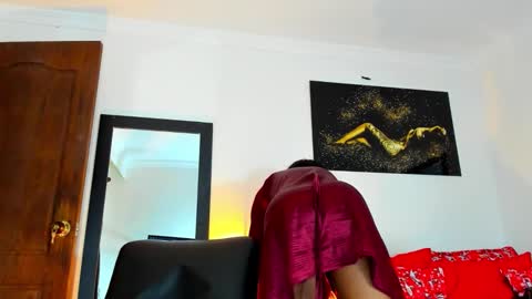 Kimberly Banks online show from January 7, 10:07 am