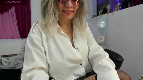 Kimberly online show from November 7, 1:11 pm