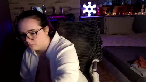 kimberlycaprice online show from February 2, 6:23 am