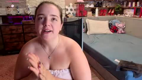 Snapshot of kimberlycaprice chatting on June 21, 7:00 am kimberlycaprice online show from June 21, 7:00 am