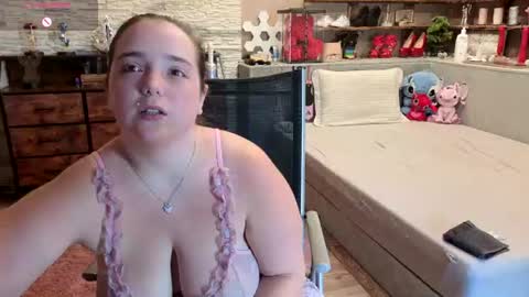 Snapshot of kimberlycaprice chatting on July 23, 7:17 am kimberlycaprice online show from July 23, 7:17 am