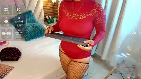 kimberlyfox_t online show from March 28, 12:38 pm