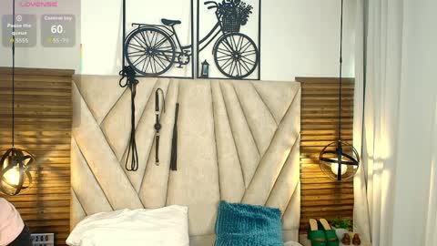 kimberlyfox_t online show from April 7, 12:49 pm